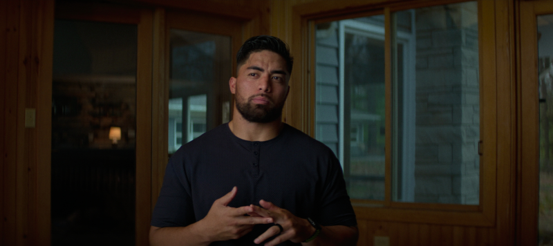 Manti Te'o Football Player